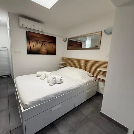 Cosy Dans Climatise Terrasse - *