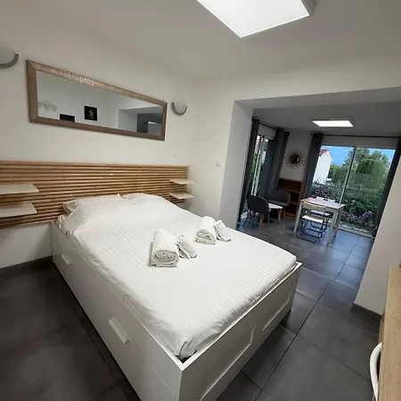 아파트 Cosy Dans Climatise Terrasse - *