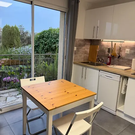 Cosy Dans Climatise Terrasse -